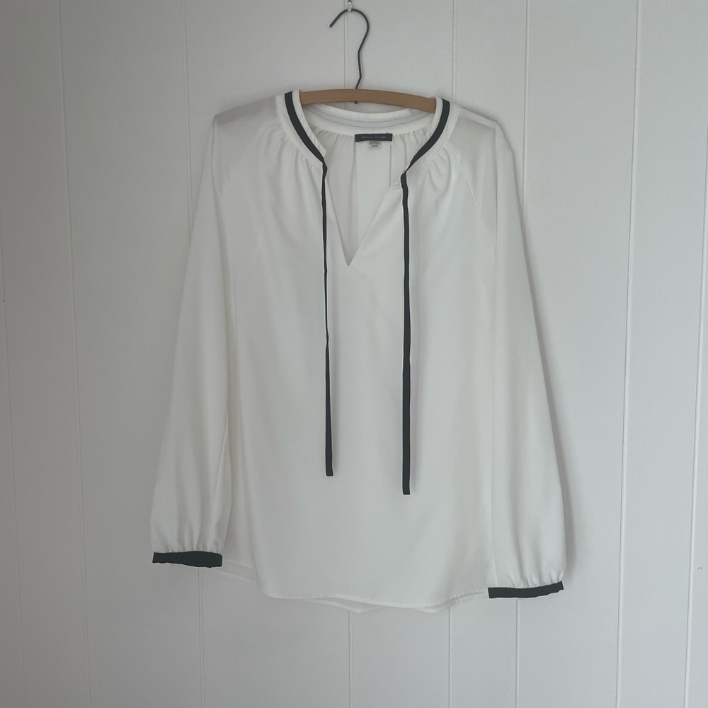 Tommy Hilfiger White Black Trim pullover popover Blouse Size Large